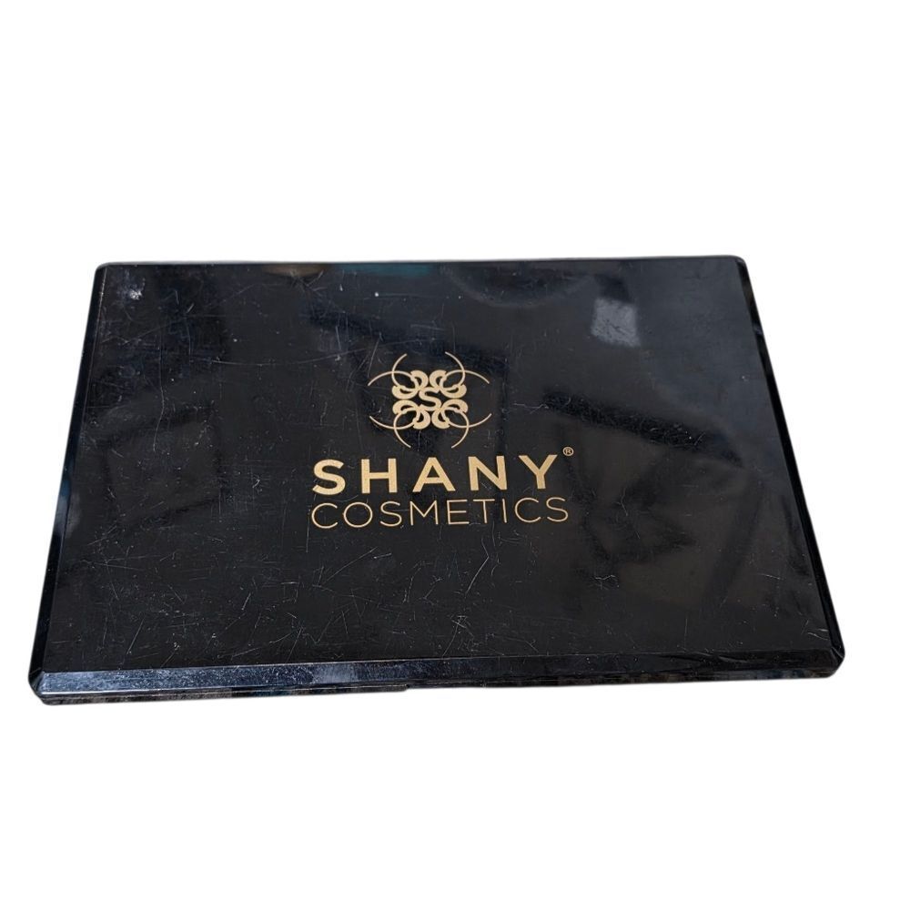Shany Eyeshadow Palette Containing Matte And Shimmers- Black